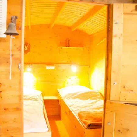 Hafentraum Indoorcampinghostel Hostel